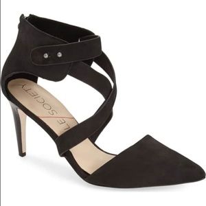 Black Strappy Pointy Closed Toe Pump